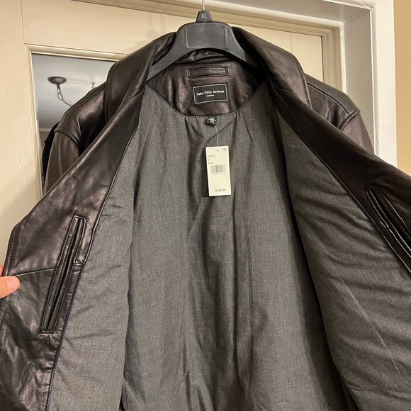 Saks Fifth Avenue leather jacket. NWT - Picture 2 of 4